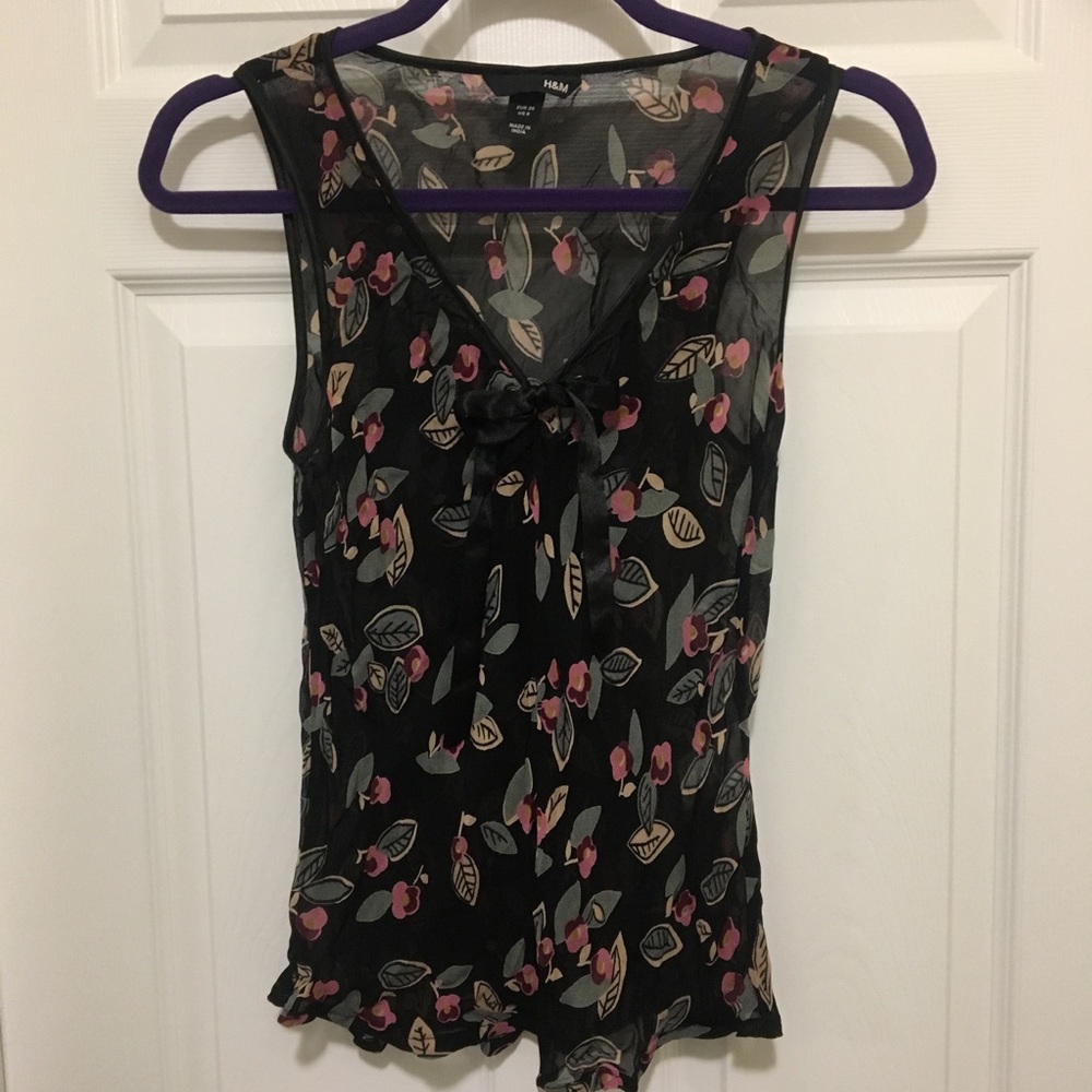 Sheer H&M print top Size 6 (Small)